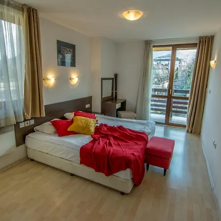 Apartment Banderitsa In With Queen Size Bed And Kitchen N5181 *