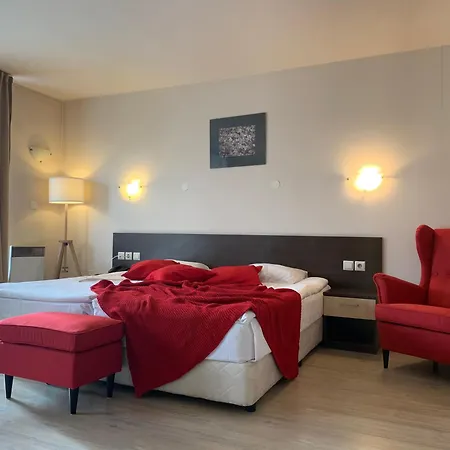Banderitsa In With Queen Size Bed And Kitchen N5181 Bansko